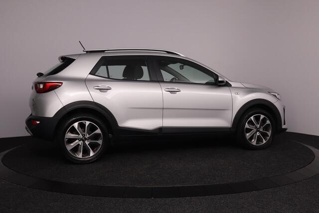 KIA Stonic 1.0 T-GDi DynamicLine | Navigatie via Apple Car Play } Achteruitrijcamera