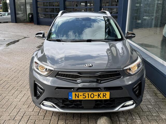 KIA Stonic 1.0 T-GDi MHEV GT-Line 6-Bak | Hoge Instap | Vol Opties | Stuurverwarming | Stoelverwarming | Led Verlichting | Parkeersensoren | Full Map Navigatie | Achteruitrij-Camera | Key-Less Entry |