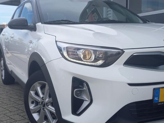 KIA Stonic 1.0 T-GDi MHEV DynamicLine - CAMERA - CARPLAY / ANDROID - PDC - AIRCO - CRUISE - LED -