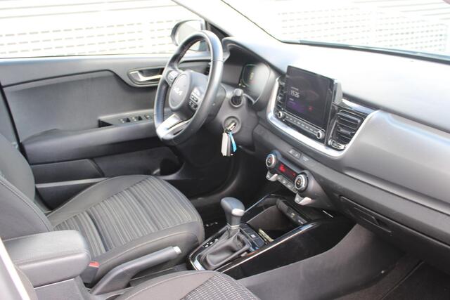 KIA Stonic 1.0 T-GDi MHEV DynamicLine AUTOMAAT NAVIGATIE, ACHTERUITRIJCAMERA, LICHT METALEN VELGEN