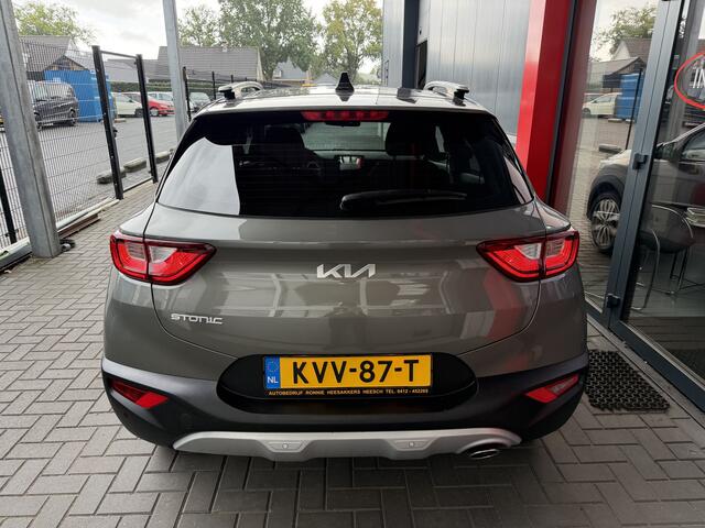 KIA Stonic 1.0 T-GDI MHEV DynamicLine Automaat/ACC/Apple Carplay/stoel- en stuurverwarming,