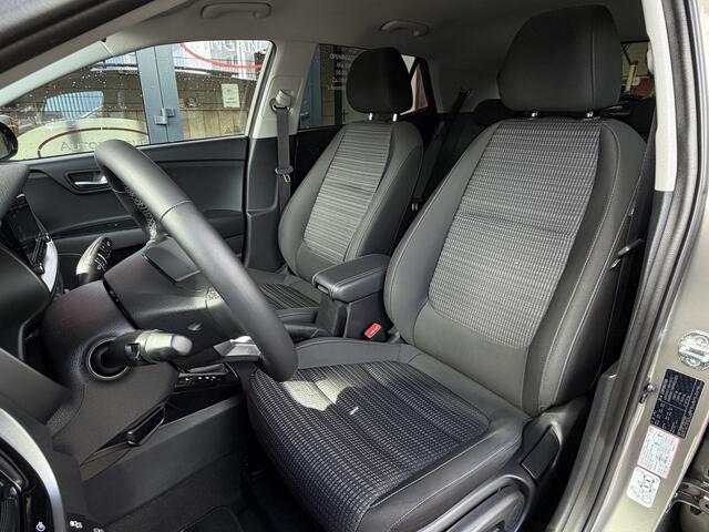 KIA Stonic 1.0 T-GDI MHEV DynamicLine Automaat/ACC/Apple Carplay/stoel- en stuurverwarming,