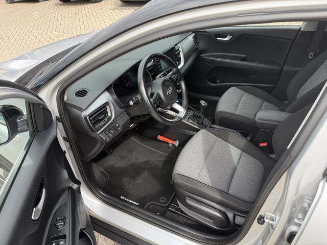 KIA Stonic 1.0 T-GDi DynamicLine Navi + Camera + TREKHAAK AFN.