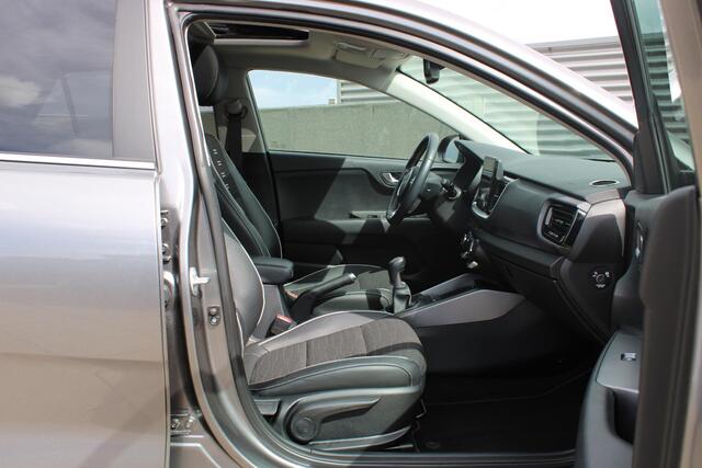 KIA Stonic 1.0 T-GDi MHEV GT-PlusLine Schuifdak / zeer nette automobiel