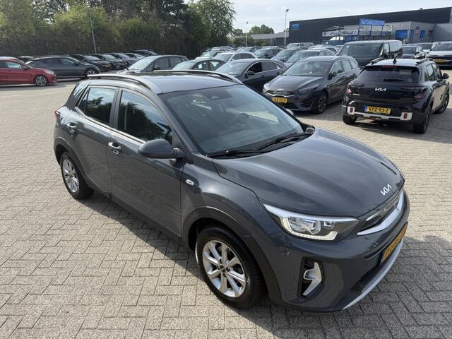 KIA Stonic 1.0 T-GDi 120PK MHEV DynamicLine NAVI VIA CARPLAY + CAMERA + TREKHAAK