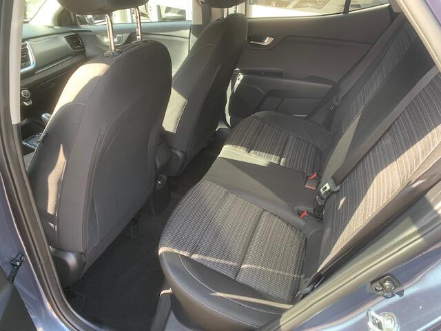 KIA Stonic 1.0 T-GDi MHEV DynamicPlusLine, navigatie, camera .
