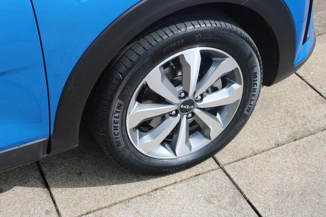 KIA Stonic 1.0 T-GDi MHEV DynamicPlusLine Stuur+Stoel verwarming / Navigatie / Camera