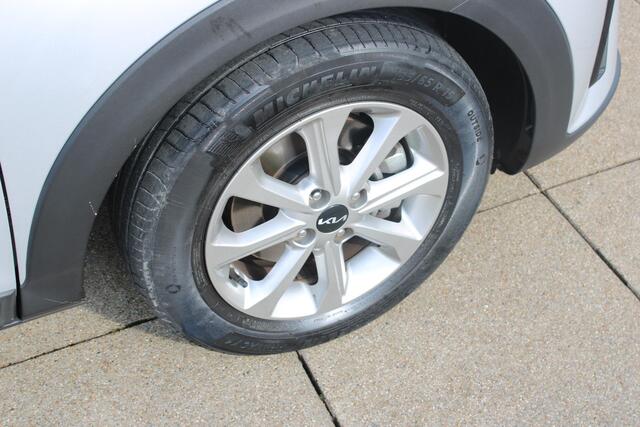 KIA Stonic 1.0 T-GDi MHEV DynamicLine NAVIGATIE, ACHTERUITRIJCAMERA, LICHT METALEN VELGEN