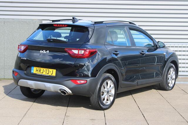 KIA Stonic 1.0 T-GDi MHEV DynamicLine LICHT METALEN VELGEN. NAVIGATIE, ACHTERUITRIJCAMERA