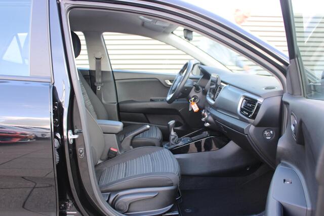 KIA Stonic 1.0 T-GDi MHEV DynamicLine LICHT METALEN VELGEN. NAVIGATIE, ACHTERUITRIJCAMERA
