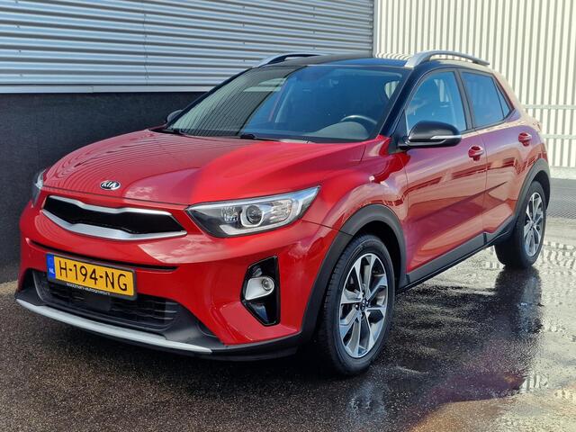 KIA Stonic 1.0 T-GDi DynamicPlusLine Nieuw geleverd en dealeronderhouden, Navigatie, Smart Key, Privacy glass, Achteruitrijcamera, Cruise control, Climate control