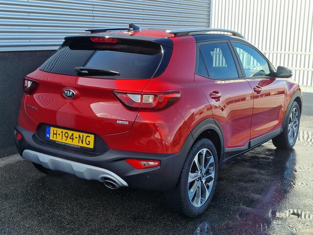 KIA Stonic 1.0 T-GDi DynamicPlusLine Nieuw geleverd en dealeronderhouden, Navigatie, Smart Key, Privacy glass, Achteruitrijcamera, Cruise control, Climate control