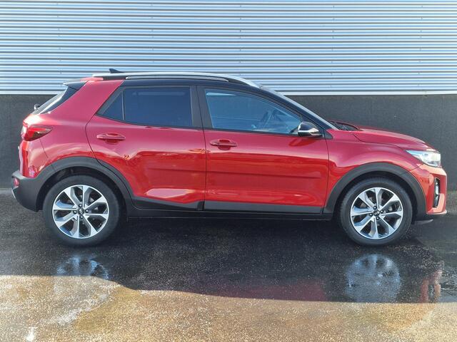 KIA Stonic 1.0 T-GDi DynamicPlusLine Nieuw geleverd en dealeronderhouden, Navigatie, Smart Key, Privacy glass, Achteruitrijcamera, Cruise control, Climate control