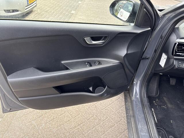 KIA Stonic 1.0 T-GDi MHEV DynamicLine | Fabrieksgarantie | NieuwStaat | 16inch lichtmetaal | Trekhaak