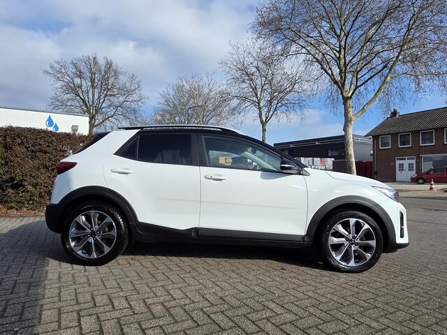 KIA Stonic 1.0 T-GDi DynPlusLine! Camera! Carplay! Zwart Dak! VERWACHT!