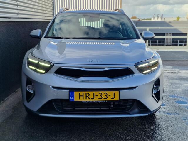 KIA Stonic 1.0 T-GDi MHEV DynamicLine Navigatie, Achteruitrijcamera, Cruise control, NL-auto, BTW-auto