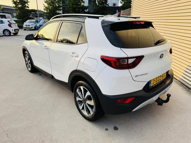 KIA Stonic 1.0 T-GDi MHEV DynamicPlusLine Trekhaak | NW geleverd & Onderhouden | Privacyglass | Keyless | 10-2020
