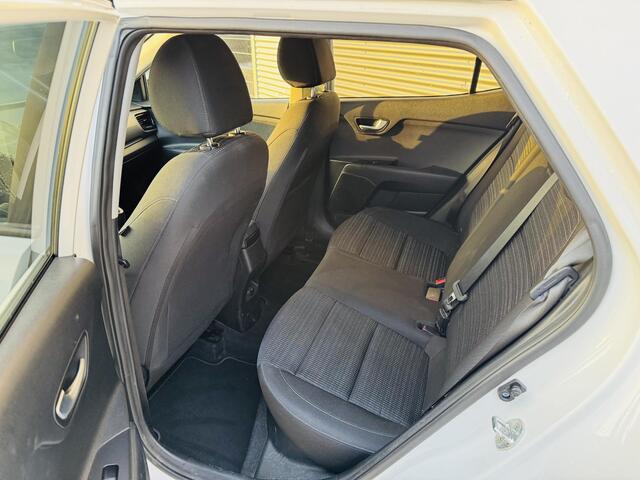 KIA Stonic 1.0 T-GDi MHEV DynamicPlusLine Trekhaak | NW geleverd & Onderhouden | Privacyglass | Keyless | 10-2020