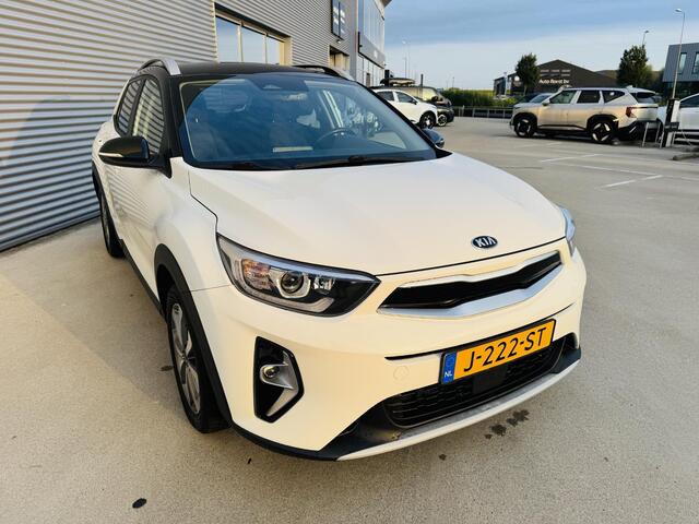 KIA Stonic 1.0 T-GDi MHEV DynamicPlusLine Trekhaak | NW geleverd & Onderhouden | Privacyglass | Keyless | 10-2020