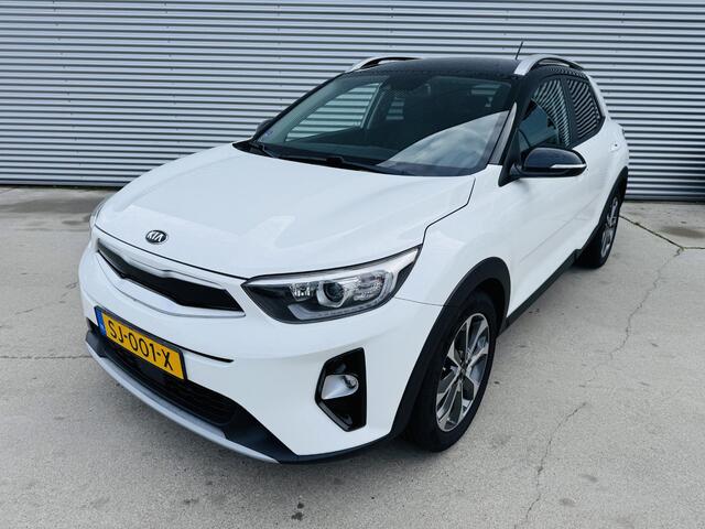 KIA Stonic 1.0 T-GDi DynamicLine 120pk 6sp. NW geleverd & Onderhouden | Trekhaak | Privacyglass | Keyless