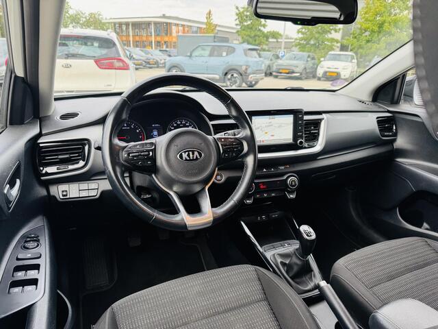 KIA Stonic 1.0 T-GDi DynamicLine 120pk 6sp. NW geleverd & Onderhouden | Trekhaak | Privacyglass | Keyless