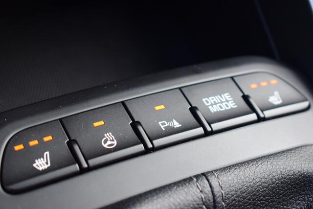 KIA Stonic 1.0 T-GDi MHEV GT-PlusLine Navi | Schuifdak | LED | ECC | Cr.Control | PDC | Stoel/stuurverw. |Tot 10jr.Kia-Garantie