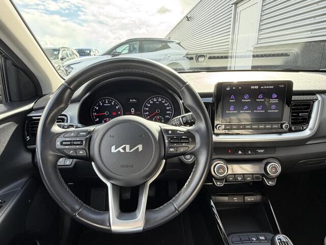 KIA Stonic 1.0 T-GDi MHEV DynamicPlusLine Navigatie, Achteruitrijcamera, Climate control, Smart Key, Cruise control, Nieuw geleverd, 1e eign. Dealeronderhouden