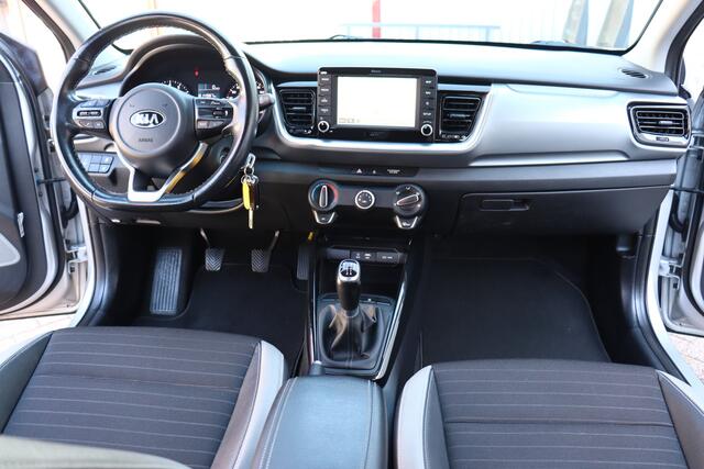 KIA Stonic 1.0 T-GDi Sports Edition O.a: PDC, Camera, DAB, Navi, Airco, Cruise, Etc. All-in prijs!