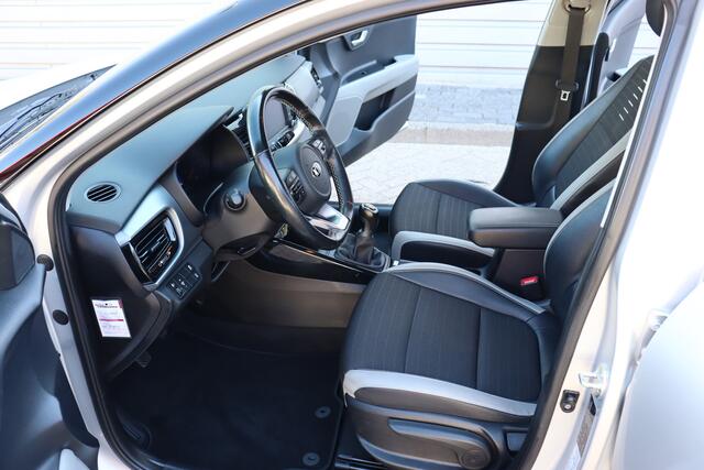 KIA Stonic 1.0 T-GDi Sports Edition O.a: PDC, Camera, DAB, Navi, Airco, Cruise, Etc. All-in prijs!