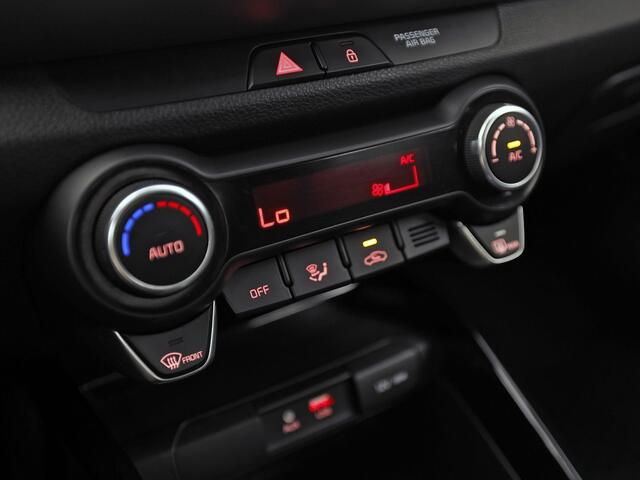 KIA Stonic 1.0 T-GDi Dynamic Sport (APPLE CARPLAY, GROOT NAVI, CLIMATE, CAMERA, SPORTSTOELEN, KEYLESS, TREKHAAK, CRUISE, NIEUWE APK, NIEUWSTAAT) – foto 8