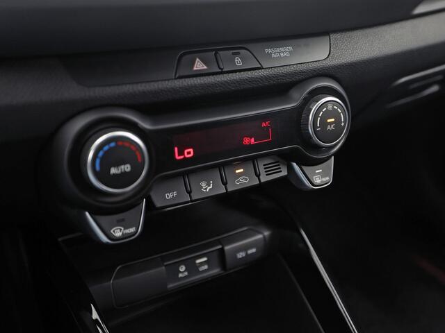 KIA Stonic 1.0 T-GDi Dynamic Sport (APPLE CARPLAY, GROOT NAVI, CLIMATE, CAMERA, SPORTSTOELEN, KEYLESS, TREKHAAK, CRUISE, NIEUWE APK, NIEUWSTAAT) – foto 9