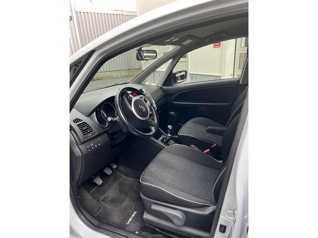 KIA VENGA 1.6 CVVT DynamicLine verw. Stuur stoelen