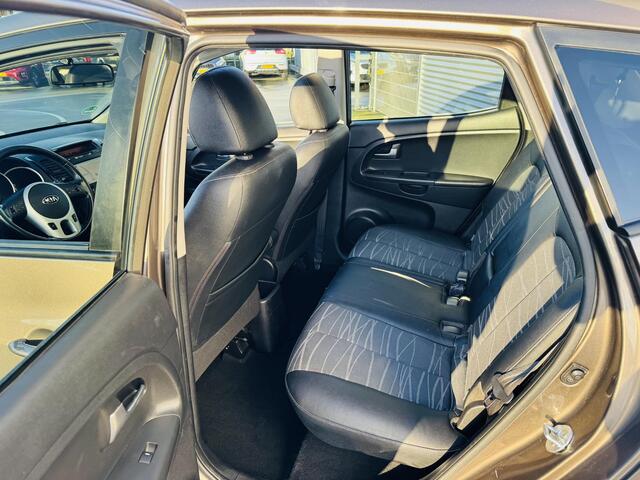 KIA VENGA 1.4 Summer Edition Trekhaak | Panoramadak | Dealerauto | Navi | Clima | Cruise