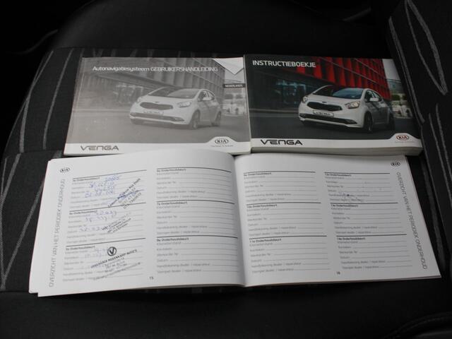 KIA VENGA 1.4 CVVT Edition / Trekhaak (1300 KG) / Navigatie / Elektrische Schuif-/Kanteldak / Cruise Control / Achteruitrijcamera /