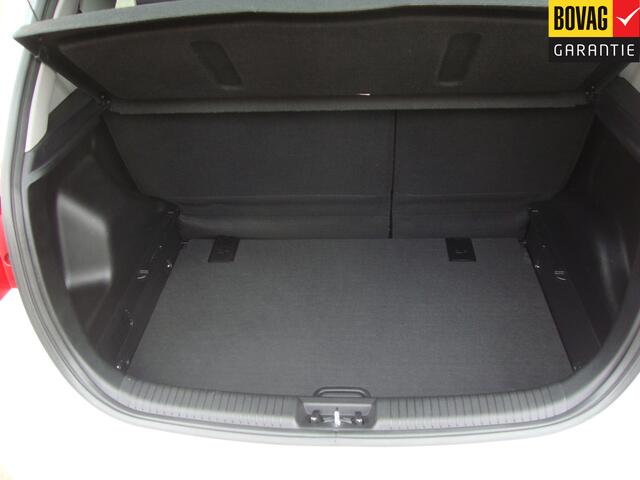 KIA VENGA 1.6 CVVT EK 2016 Edition Automaat ( Parkeersensoren, Climate control airco, Centrale vergrendeling)