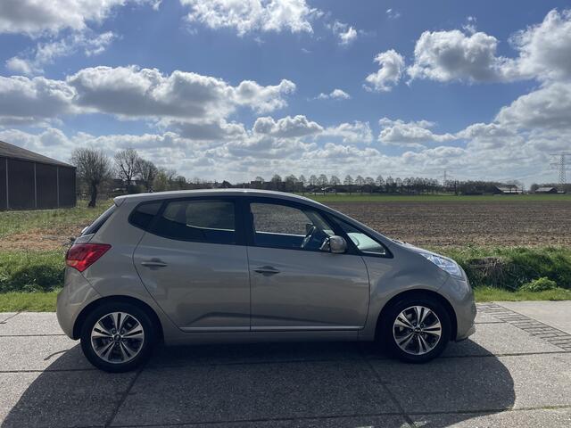 KIA VENGA 1.4 Schuifdak, trekhaak, navigatie, kia topkwaliteit