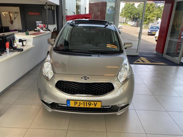 KIA VENGA 1.4 CVVT Summer Edition, NL Auto, 1e Eigenaar, Panoramadak, Navigatie + Achteruitrijcamera,Spraakbediening, Climate&Cruisecontrol, 16" LM Velgen, Parkeersensoren, Unieke Kilometerstand!
