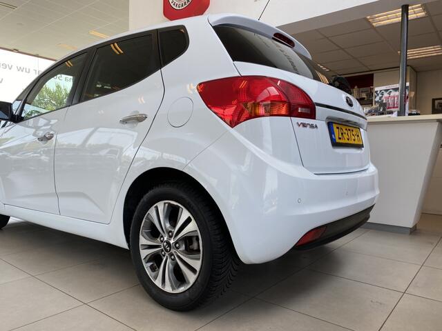 KIA VENGA 1.6 CVVT DynamicPLusLine,Automaat,Climatecontrol,Stoelverwarming,Keyless Entry,Achteruitrijsensoren,Aux Ipod Usb Aansluiting,16 Inch Lmv