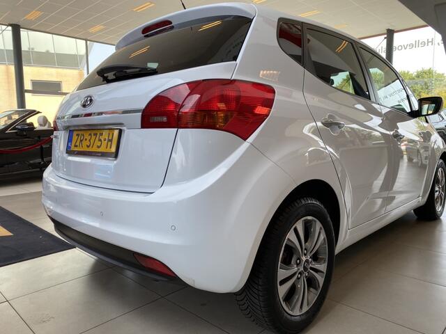 KIA VENGA 1.6 CVVT DynamicPLusLine,Automaat,Climatecontrol,Stoelverwarming,Keyless Entry,Achteruitrijsensoren,Aux Ipod Usb Aansluiting,16 Inch Lmv