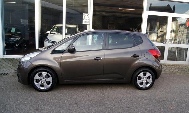 KIA VENGA 1.4 CVVT Edition Navi,Camera,Clima,Cruise,RIJKLAARPRIJS!!