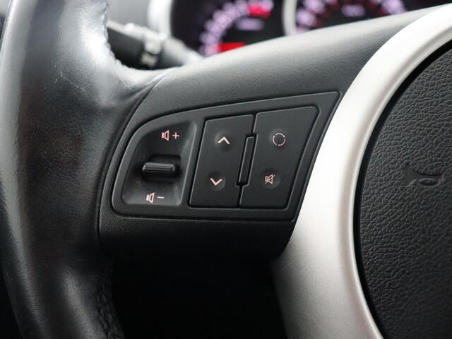 KIA VENGA 1.6 CVVT DynamicPLusLine (Afn. Trekhaak / Camera / Navi / Cruise / PDC)