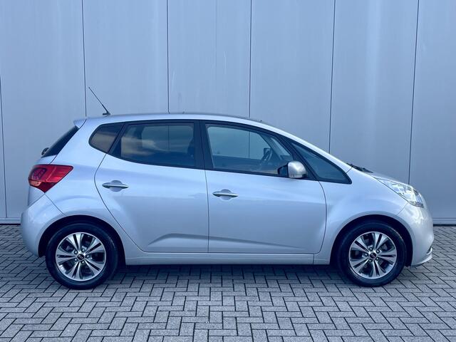 KIA VENGA 1.4 CVVT Summer Edition Navigatie, Schuifdak, Airco, Cruise Control, Trekhaak, 16"Lm, Achteruitrijcamera