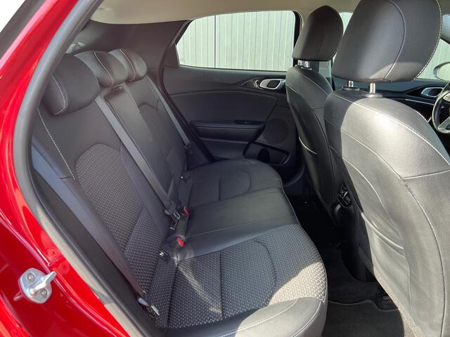 KIA Xceed 1.0 T-GDi DynamicLine All-season banden | Camera | Apple Carplay & Android Auto | 18-inch | Navigatie | Parkeersensoren