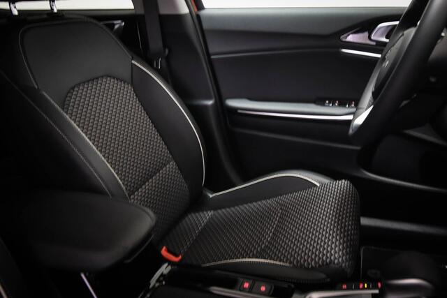 KIA Xceed 1.6 GDi PHEV DynamicPlusLine | APPLE CARPLAY | DRAADLOZE LADER | HALF LEDER | STOEL/STUUR VERWARMING | CAMERA | 16"