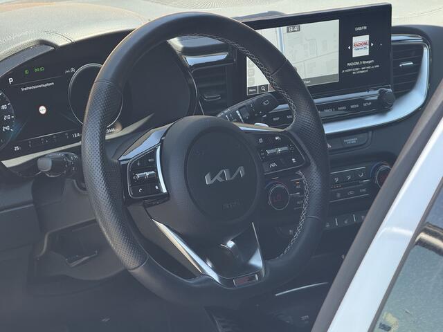 KIA Xceed 1.5 T-GDi GT-Line Winterpack / Panodak / Camera / Leer / JBL /Led enz