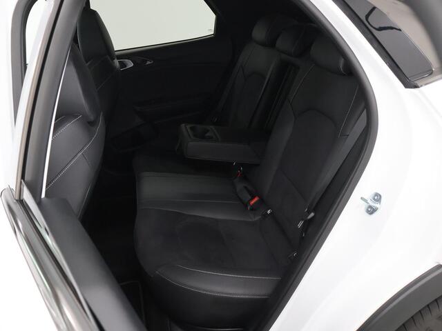 KIA Xceed 1.5 T-GDi GT-Line | Panoramadak | Stoel/Stuurwielverwarming | Elektrische achterklep | Keyless | Navigatie |