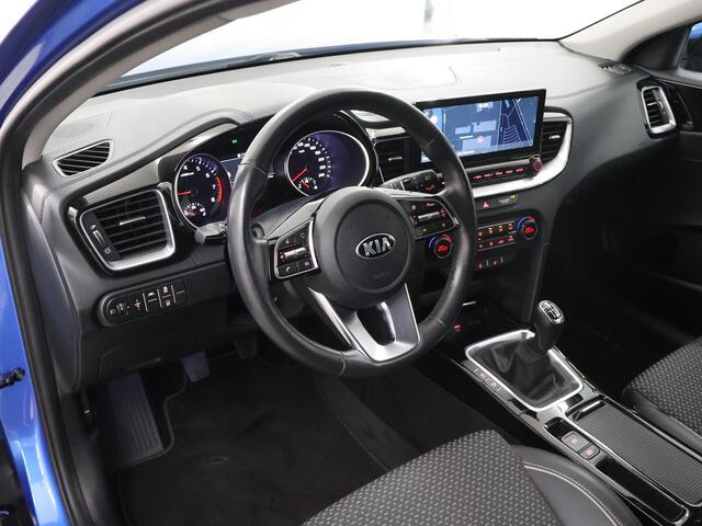 KIA Xceed 1.0 T-GDi DynamicPlusLine | Navigatiesysteem | Stoel/Stuurwielverwarming | Parkeercamera | Climate control | Apple/Android CarPlay