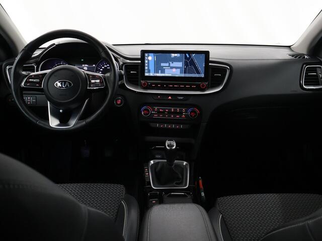 KIA Xceed 1.0 T-GDi DynamicPlusLine | Navigatiesysteem | Stoel/Stuurwielverwarming | Parkeercamera | Climate control | Apple/Android CarPlay