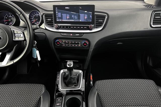 KIA Xceed 1.4 T-GDi DynamicLine | Half leder | LED | Apple carplay | Trekhaak
