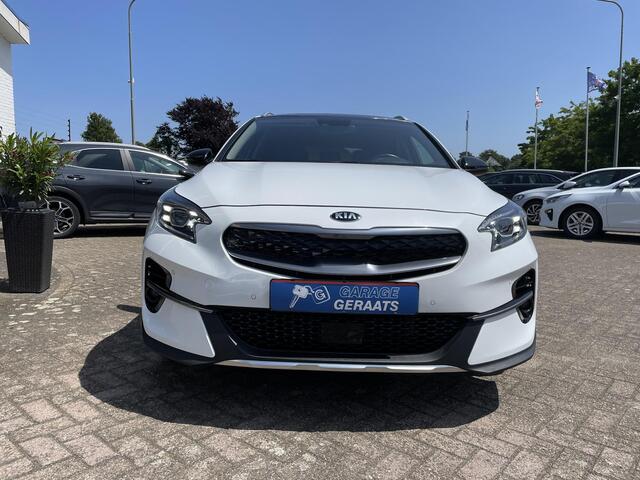 KIA Xceed 1.6 GDi PHEV ExecutiveLine | Trekhaak, Schuifdak, Stoel ventilatie, Digitaal Display, Lederen bekleding, Dealer onderhouden, 1e eigenaar, Parkeersensoren V+A, 18 inch velgen, FULL OPTION!